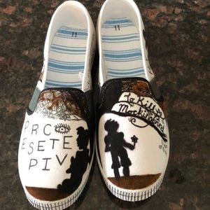 To Kill A Mockingbird white shoes